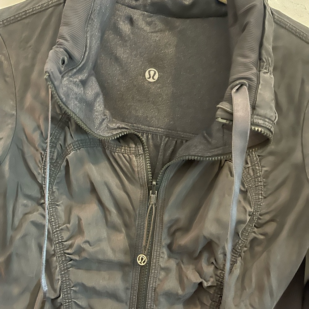 Lululemon Cool Down Reversible Jacket - image 8